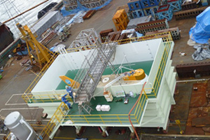 三菱重工業神戸造船所で重査試験実施 2011年10月23日